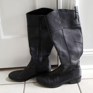 Simply Vera Wang boots